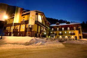 Отель Hotel Boton D'Or & Wellness, Ла Тюиль